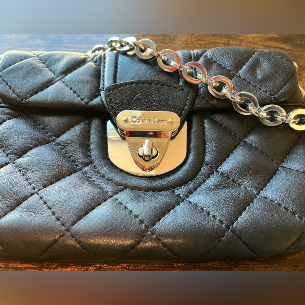 Calvin Klein Black Quilted Crossbody Bag - Picture 2 of 10